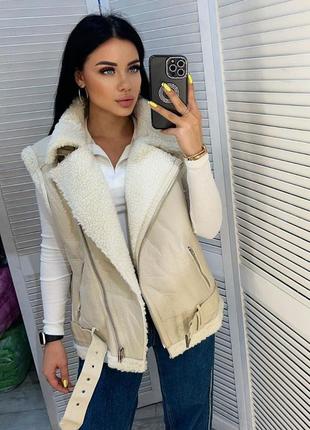 Жилетка авіатор aftf basic мехова чорна молоко