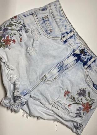 Шорты джинсовые женские с вышивкой, 38р.1 фото