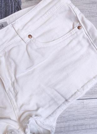 Женские белые джинсовые шорты короткие denim co размер м3 фото