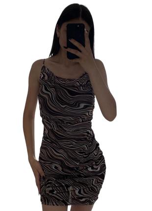 Летнее эффектное платье