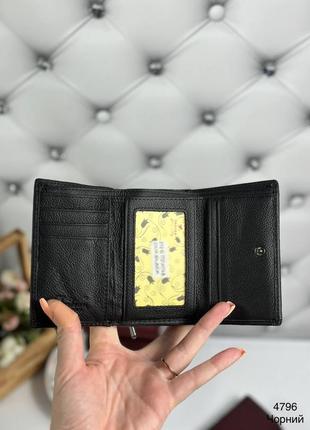 Компактный женский кошелек из натуральной кожи5 фото