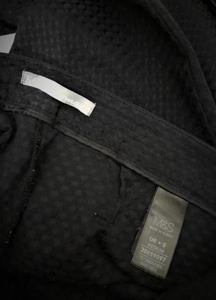 Marks&spenser красивые брюки чёрные ткань с выделкой зауженные книзу женские штаны деми/зима/лето8 фото