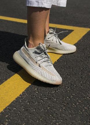 Мужские и женские кроссовки  adidas sty10053 yeezy boost 350 v2