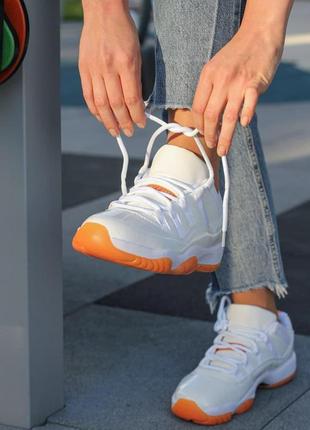 Женские кроссовки nike air jordan retro 11 white orange / smb4 фото