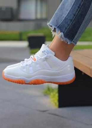 Женские кроссовки nike air jordan retro 11 white orange / smb5 фото