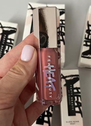 Блиск - плампер  для губ fenty beauty by rihanna gloss bomb heat universal lip luminizer + plumper, 02  fussy heat1 фото