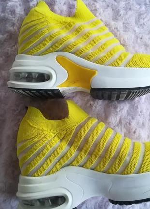 Дышащие женские туфли из сетки на толстой скрытой подошве