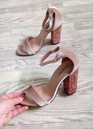 Босоніжки жіночі 39р на 24,5-25см