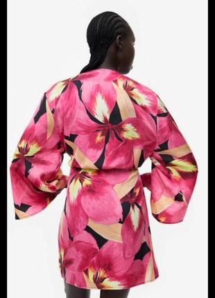 Новая коллекция 2023 h&m новое сатиновое платье батал на запах халат атласное атлас сатин цветочное4 фото