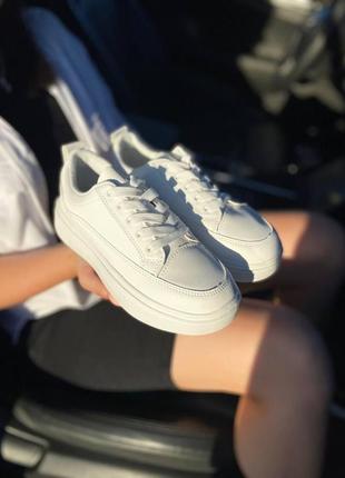 Женские кроссовки sneakers white