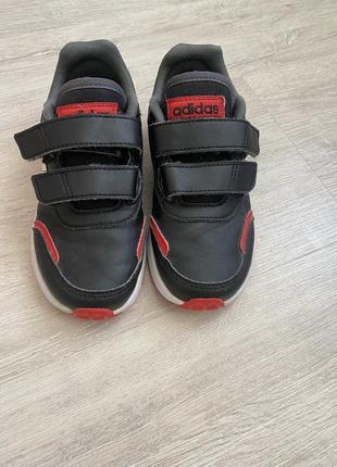 Продам кроссовки adidas2 фото