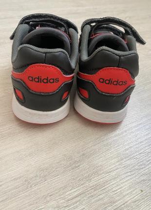 Продам кроссовки adidas4 фото