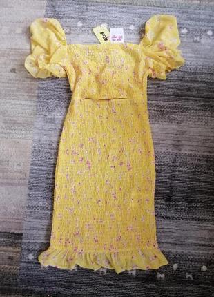 Красивое желтое летнее платье в цветок с фонарикими3 фото