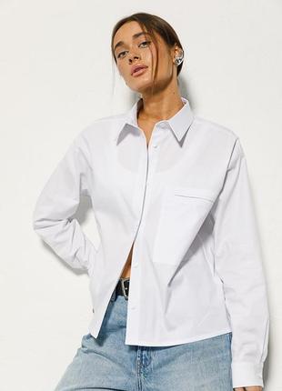 Жіноча сорочка oversize біла з кишенею на грудях