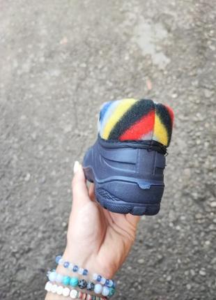 Дитячі чуні чобітки синього кольру для хлопчика, зимове осіннє вуличне взуття дешеве взуття, калоші4 фото