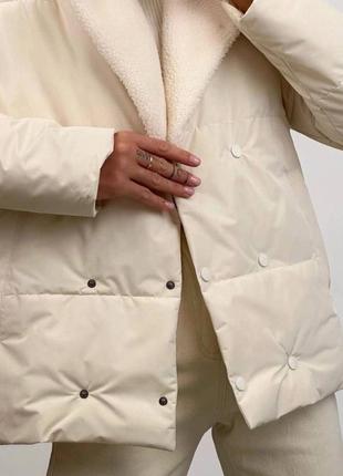 Шикарная курточка с плюшевым воротником стеганая спортивная плащевка синтипон черная фисташковая молочная белая бежевая серая парка пальто6 фото