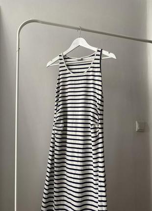 Платье макси, платье и пол по фигуре