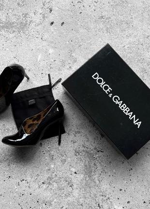 Dolce&amp;gabbana women's black premium asymmerical patent leather high heels женские, люксовые туфли1 фото