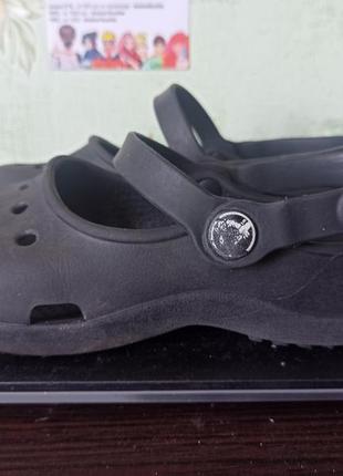 Детские босоножки crocs