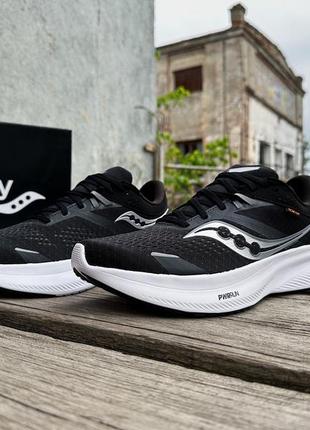 Мужские оригинальные кроссовки для бега saucony ride 16 20830-05s black white черные3 фото