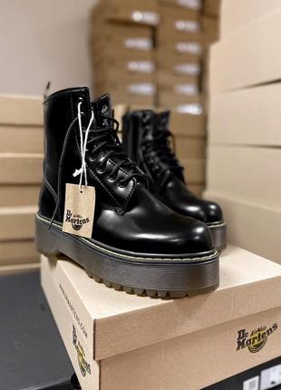 Шикарные лаковые ботинки dr martens на платформе (зима)3 фото