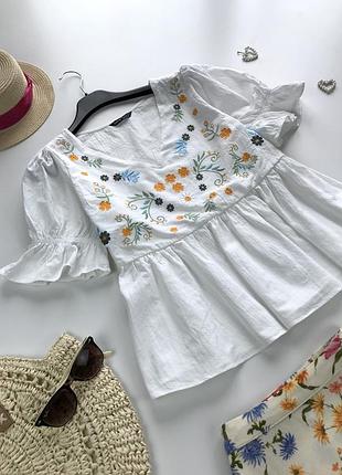 Блуза с вышивкой