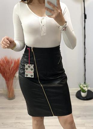 Крутая юбка boohoo