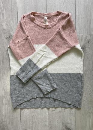 Трикольоровий светр