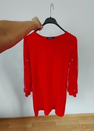 Красное прямое платье с фатином и жемчужинками1 фото