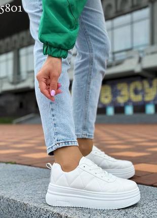Стильные удобные женские осенние белые кроссовки кеды из эко кожи3 фото