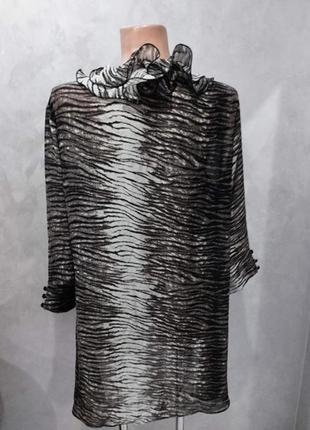 Роскошная легкая блузка в абстрактный принт бренда daniel valentin.5 фото