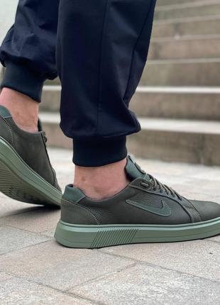 Кросівки  nike хакі