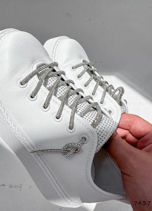 Распродажа белые кеды - кроссовки les декорированы стразами на повышенной подошве10 фото