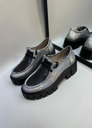 Эксклюзивные туфли лоферы из натуральной итальянской кожи и замши женские на платформе со шнурками2 фото