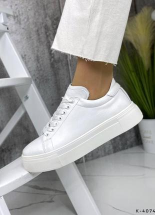 Натуральні шкіряні білі кеди - кросівки на підвищеній підошві