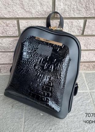 Женская очень хорошая сумка-рюкзак из эко кожи черная6 фото