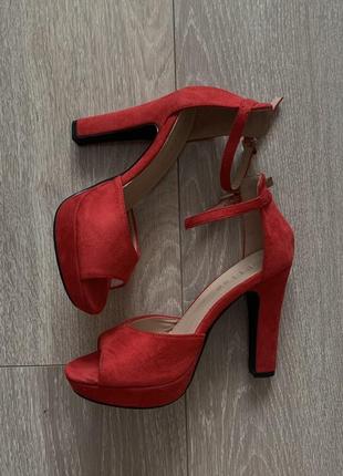 Красные туфли4 фото