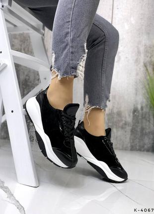 Натуральные замшевые и кожаные черные кроссовки на белой подошве7 фото