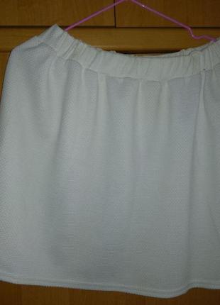 Красивая белая юбка популярного бренда1 фото