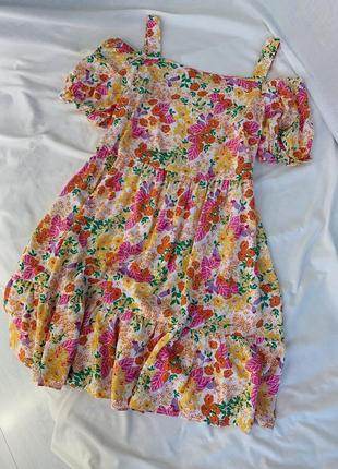 Яркое платье в цветы george