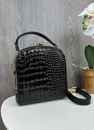 Жіноча міні сумочка рептилія каркасна з замком, маленька сумка золотиста чорний рептилія4 фото
