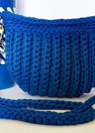 Плетена маленька синя сумочка2 фото