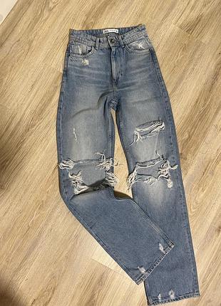 Джинсы рваные zara