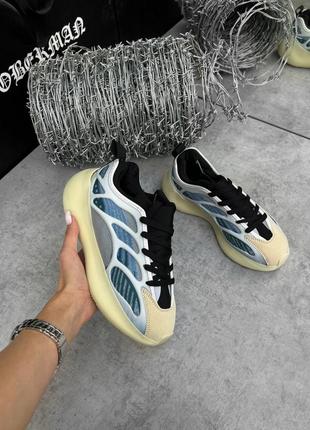 Жіночі кросівки в стилі yeezy boost 700 grey blue