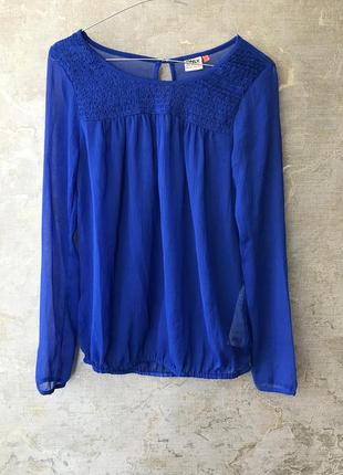 Нарядная блузка