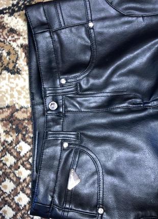 Крутые кожаные штаны с камнями необычные эко кожа4 фото