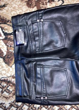 Крутые кожаные штаны с камнями необычные эко кожа7 фото