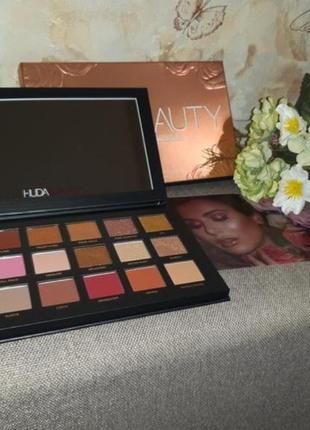 Палетка теней huda beauty rose gold remastered4 фото