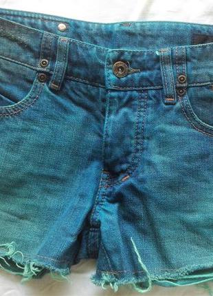 Ультра модные джинсовые шорты на пуговицах с бирюзовым оттенком, новые1 фото