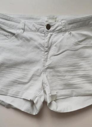 Білі джинсові шорти від h&m